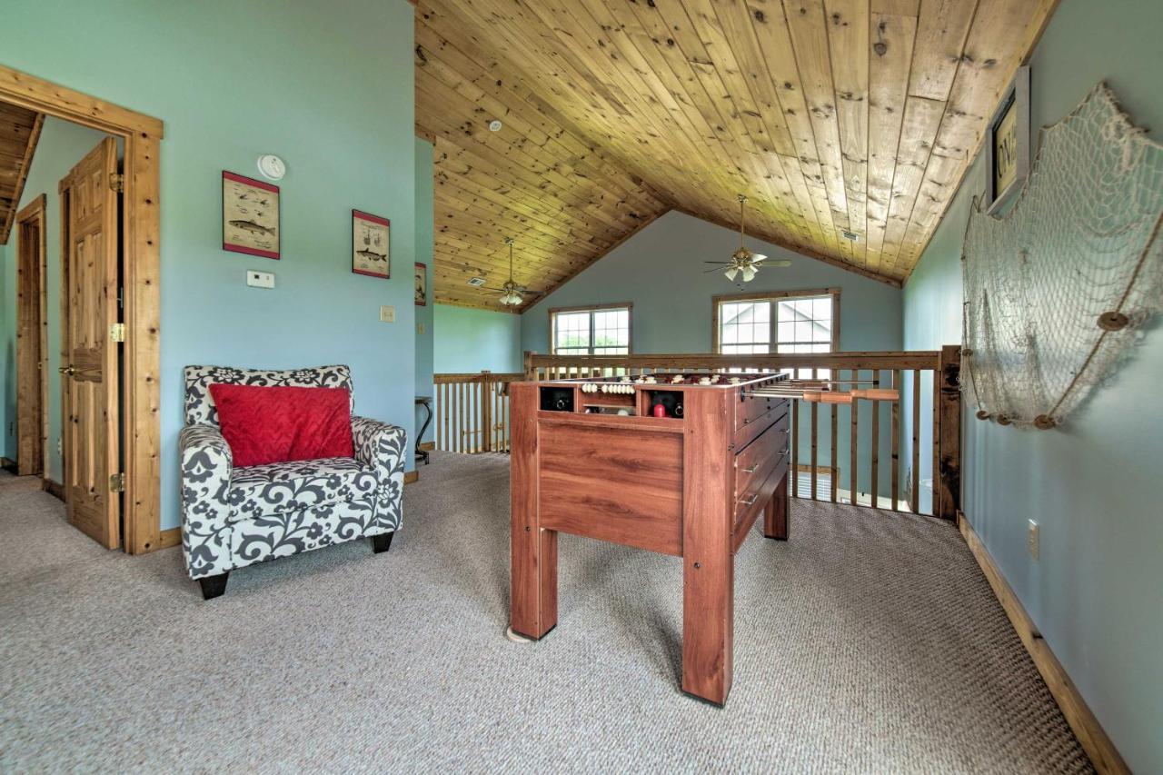 Sevierville Lake House With Deck And Foosball Table! Bagian luar foto